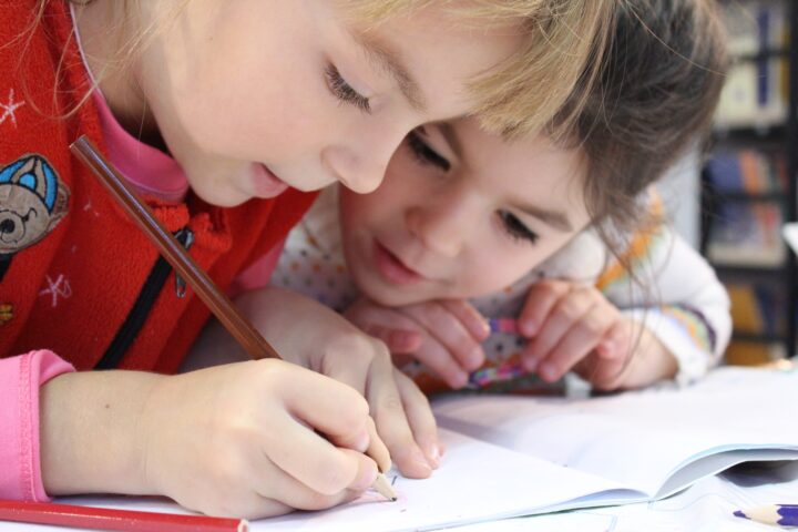 mouvement,apprentissage,scolaire,corps